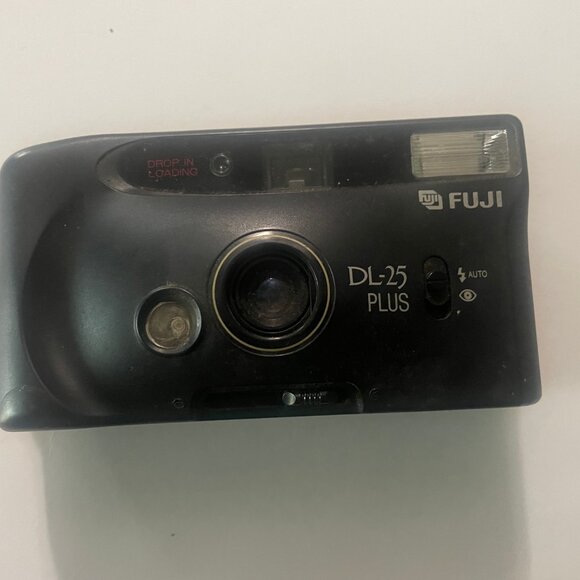 Fuji DL-25 Plus Point & Shoot Camera - Picture 2 of 7